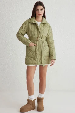 Trendyol Abrigo acolchado^Mujer Abrigos