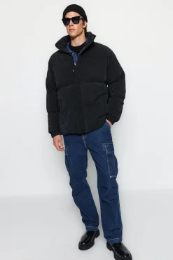 Trendyol Abrigo acolchado^Hombre Abrigos