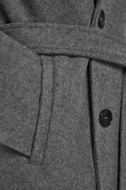 Trendyol Abrigo largo con detalle de cintur&oacute;n^Hombre Abrigos