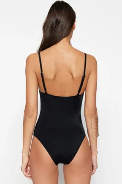 Trendyol Ba&ntilde;ador cl&aacute;sico escote en V^Mujer Baño