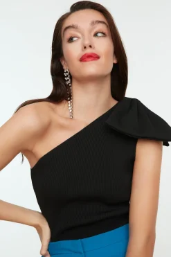 Trendyol Blusa con lazo y una sola manga^Mujer Camisas Y Blusas