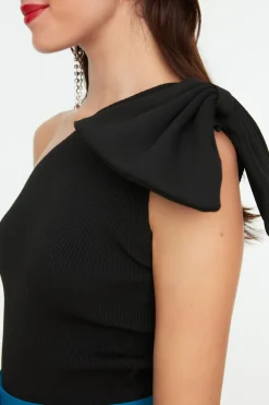 Trendyol Blusa con lazo y una sola manga^Mujer Camisas Y Blusas