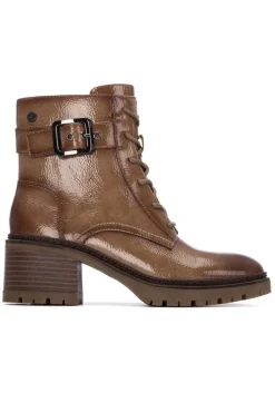 XTI Bot&iacute;n charol con cordones^Mujer Botas