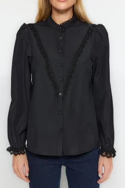 Trendyol Camisa de algod&oacute;n con detalles de encaje^Mujer Camisas Y Blusas