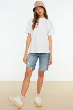 Trendyol Camiseta b&aacute;sica corte regular manga corta^Mujer Camisetas