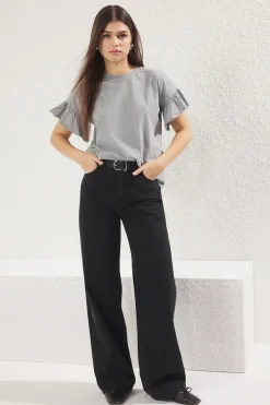 Trendyol Camiseta de manga corta volantes^Mujer Camisetas