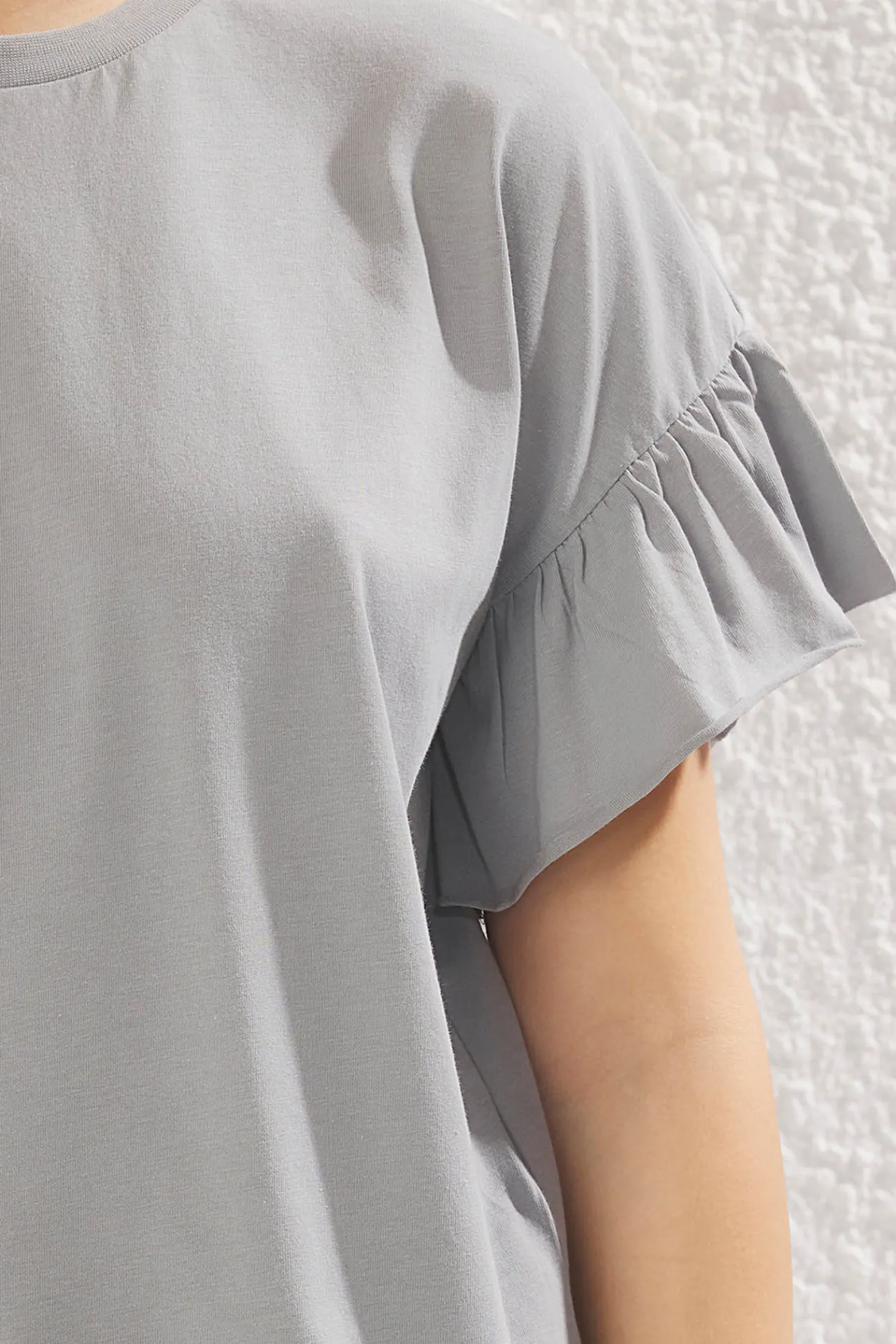 Trendyol Camiseta de manga corta volantes^Mujer Camisetas