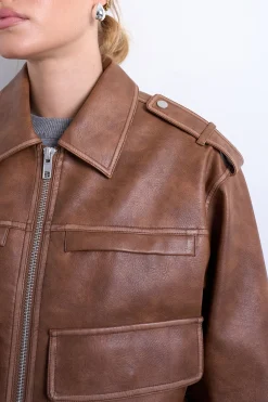 Topshop Chaqueta corta biker efecto piel^Mujer Chaquetas