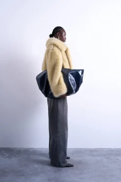 Topshop Chaqueta corta efecto pelo^Mujer Abrigos