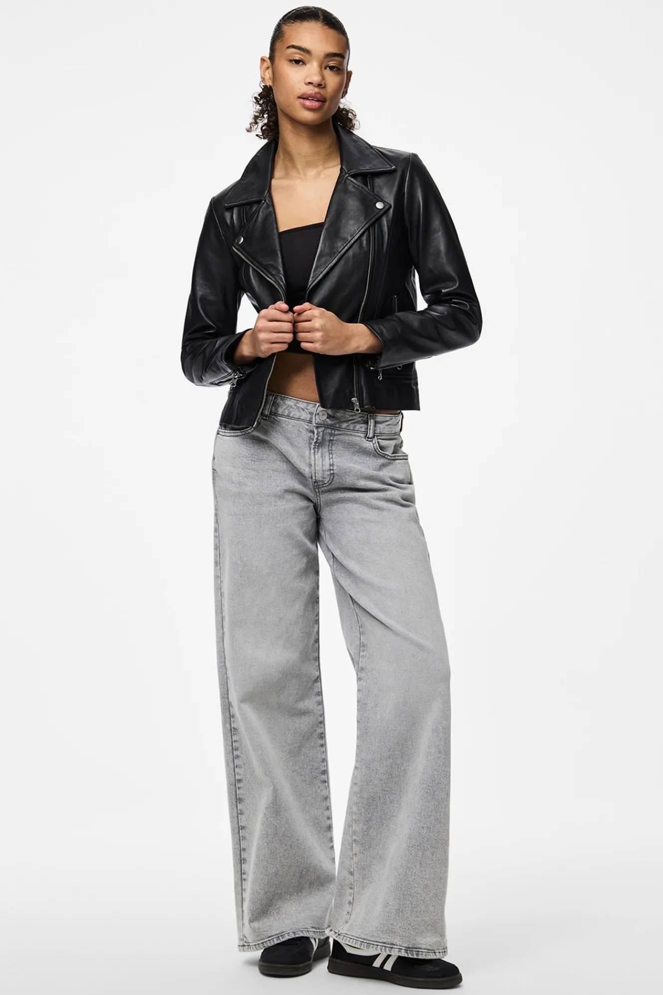 Pieces Chaqueta de piel tipo biker^Mujer Chaquetas