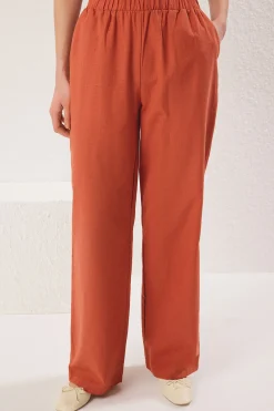 Trendyol Conjunto flu&iacute;do de dos piezas^Mujer Camisetas|Pantalones