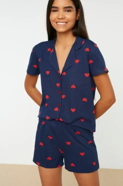 Trendyol Conjunto pijama camisero corto corazones^Mujer Pijamas