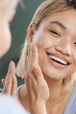 The Body Shop Limpiador Exfoliante de Vitamina C 100ml^Mujer Cosmética