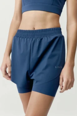 Born Living Yoga Pantal&oacute;n corto deportivo Bikila marino^Mujer Pantalones|Deporte