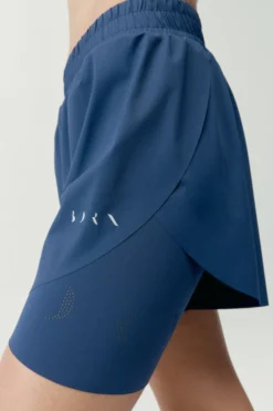 Born Living Yoga Pantal&oacute;n corto deportivo Bikila marino^Mujer Pantalones|Deporte