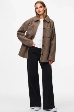 Pieces Sobrecamisa teddy bolsillos^Mujer Camisas Y Blusas