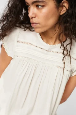 Vero Moda Top de manga corta con detalle de encaje^Mujer Camisas Y Blusas