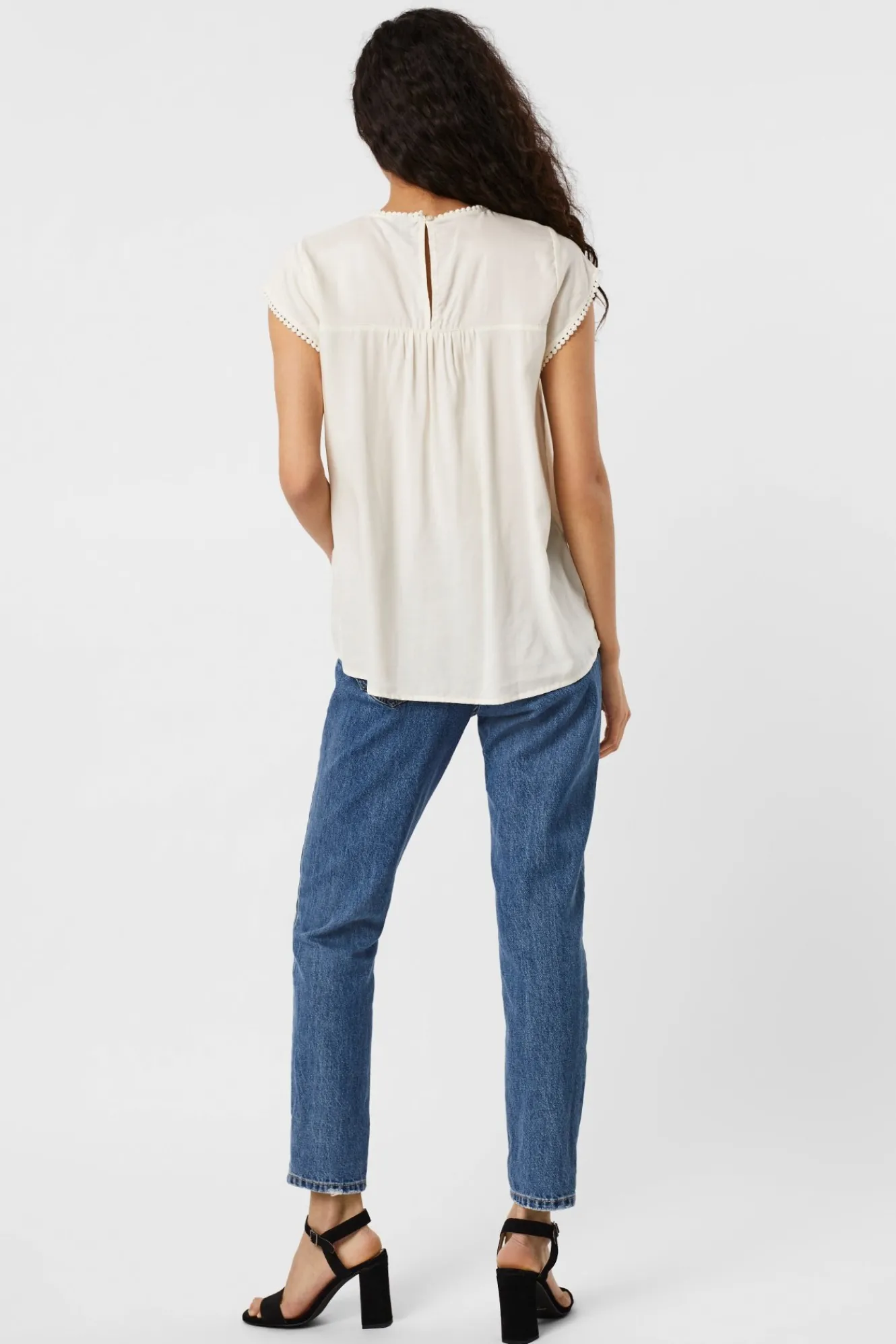 Vero Moda Top de manga corta con detalle de encaje^Mujer Camisas Y Blusas