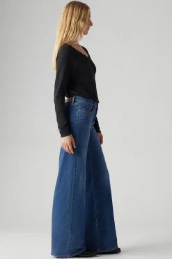 Levi's Vaquero 318&trade; Shaping Wide Leg^Mujer Jeans