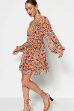 Trendyol Vestido mini flu&iacute;do cuello pico^Mujer Vestidos Y Monos