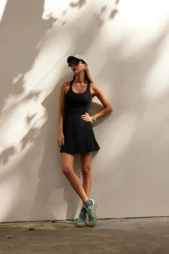 Trendyol Vetsido deportivo con pantalones cortos^Mujer Deporte