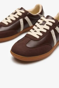 Cortefiel Zapatilla plana detalle crochet^Mujer Zapatillas Deportivas